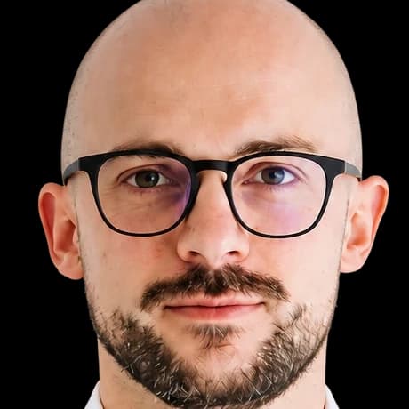 Portrait of Claudio Berna, Founder at Link in a Blink